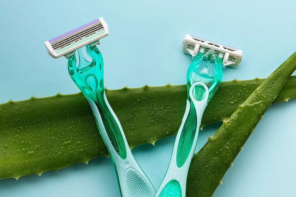 aloe vera en cuchillas de afeitar